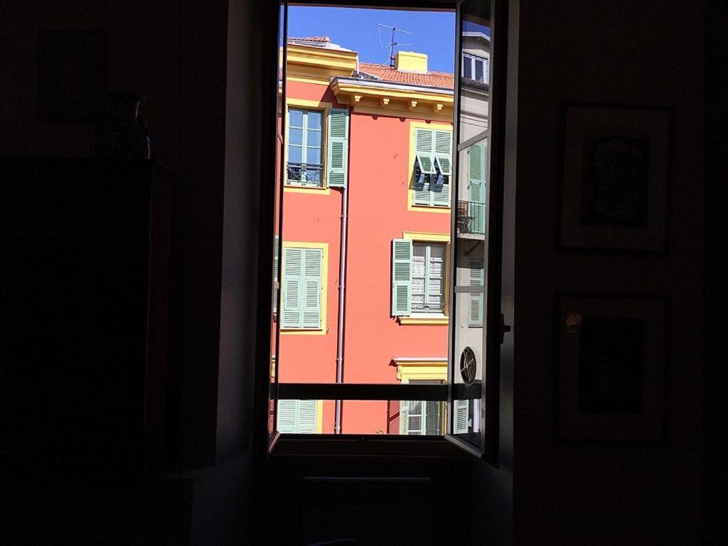Spacious 3 Bed In The Heart Of Lejlighed *